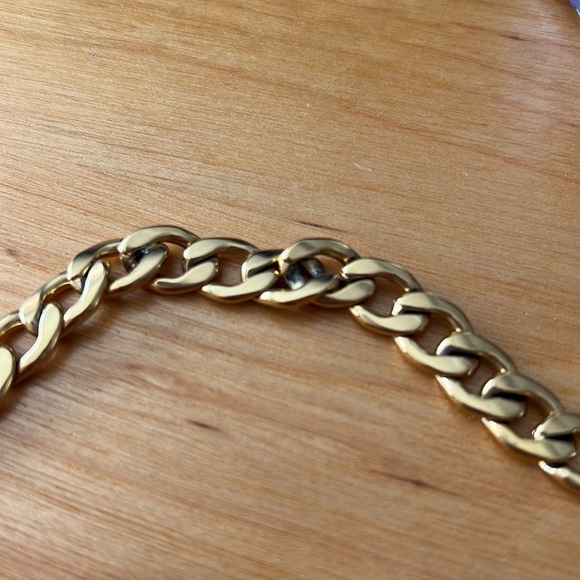 Faux Gold Chain Necklace - Picture 7 of 7